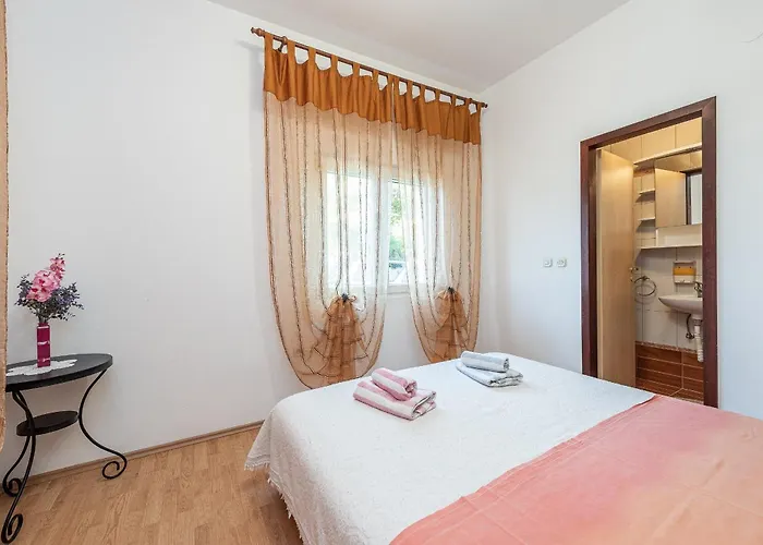 Apartamento By The Sea - Lozice, - 18576 *