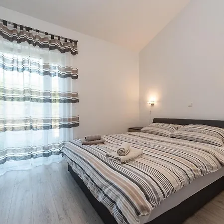 Appartement By The Sea - Lozice, - 18576