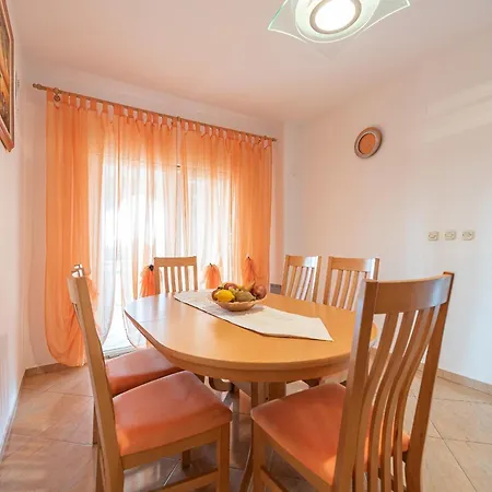 Apartment By The Sea - Lozice, - 18576 *